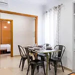 Holi-Rent Salado